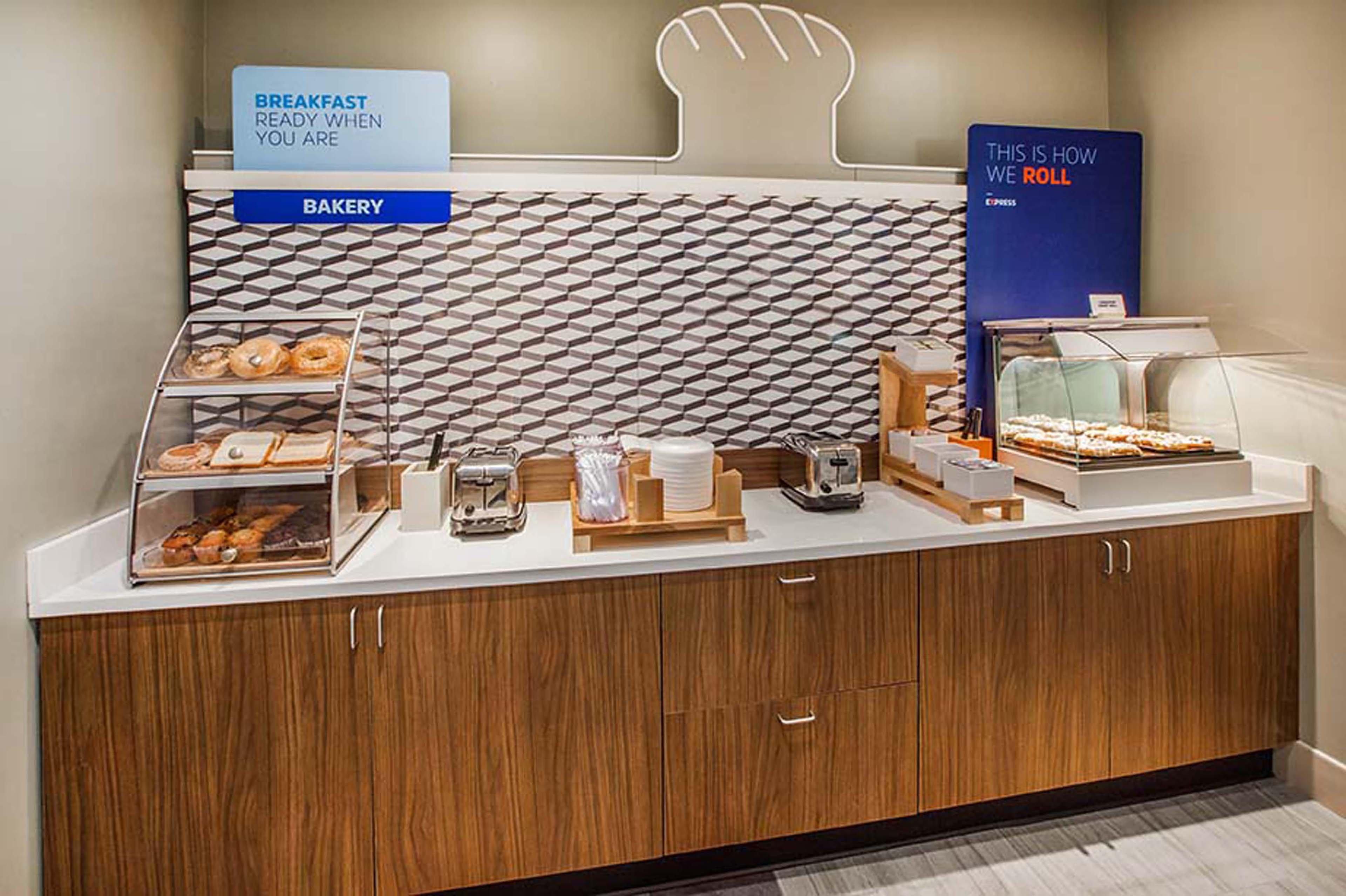 Holiday Inn Express & Suites Farmington Hills - Detroit By Ihg Ngoại thất bức ảnh