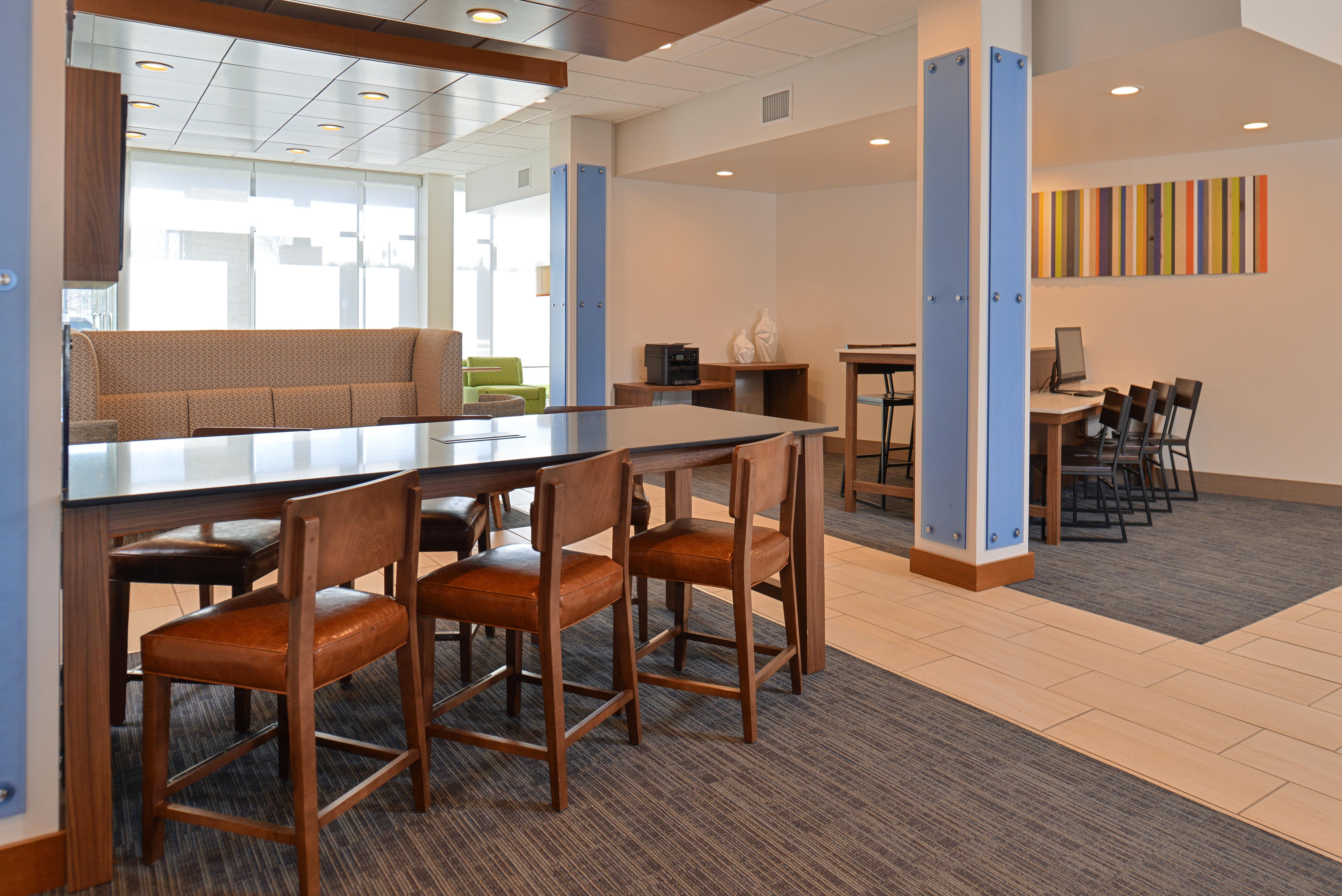 Holiday Inn Express & Suites Farmington Hills - Detroit By Ihg Ngoại thất bức ảnh